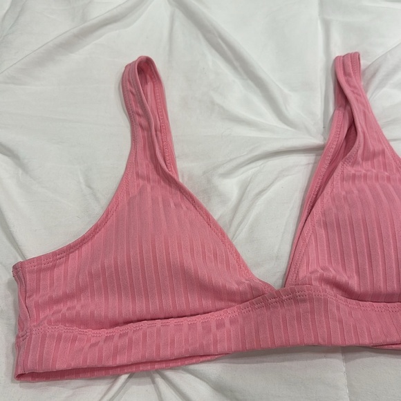 Shein pink bikini top- large - Picture 3 of 4